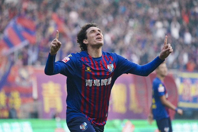 克莱奥, 勋后卫