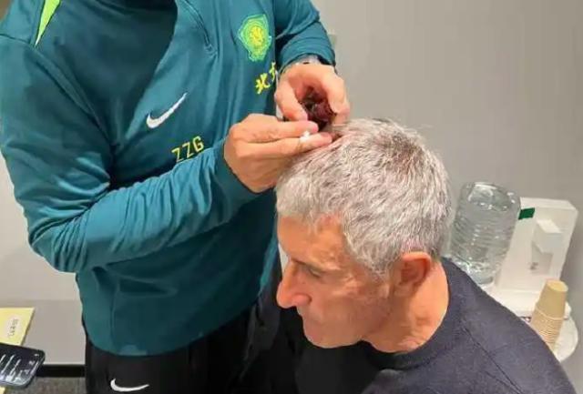 到了自己的, 不是头破就