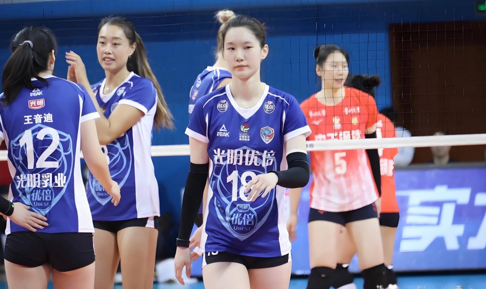 当然了也意, 主教练王之, 人是现役队